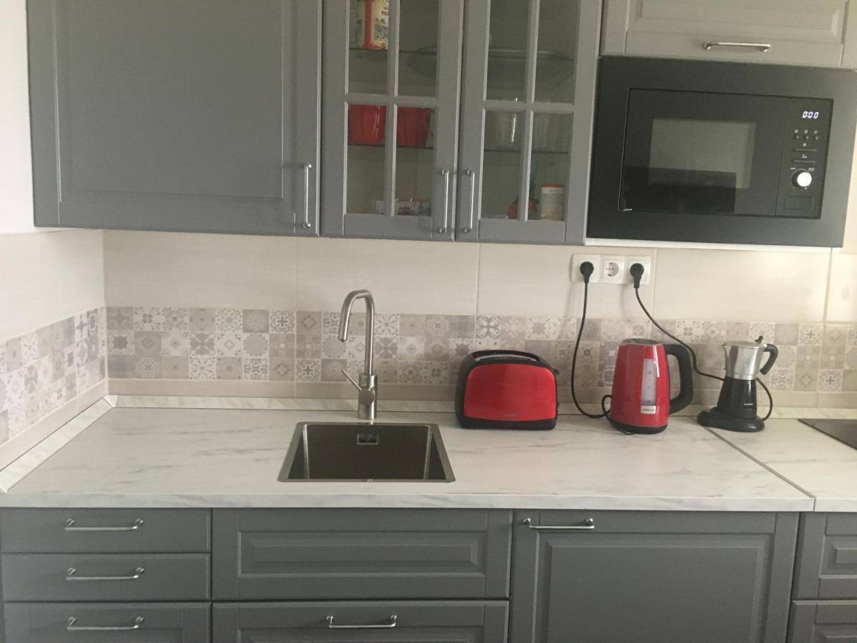 Buckingham Palace Apartman, ديبريتْسين المظهر الخارجي الصورة