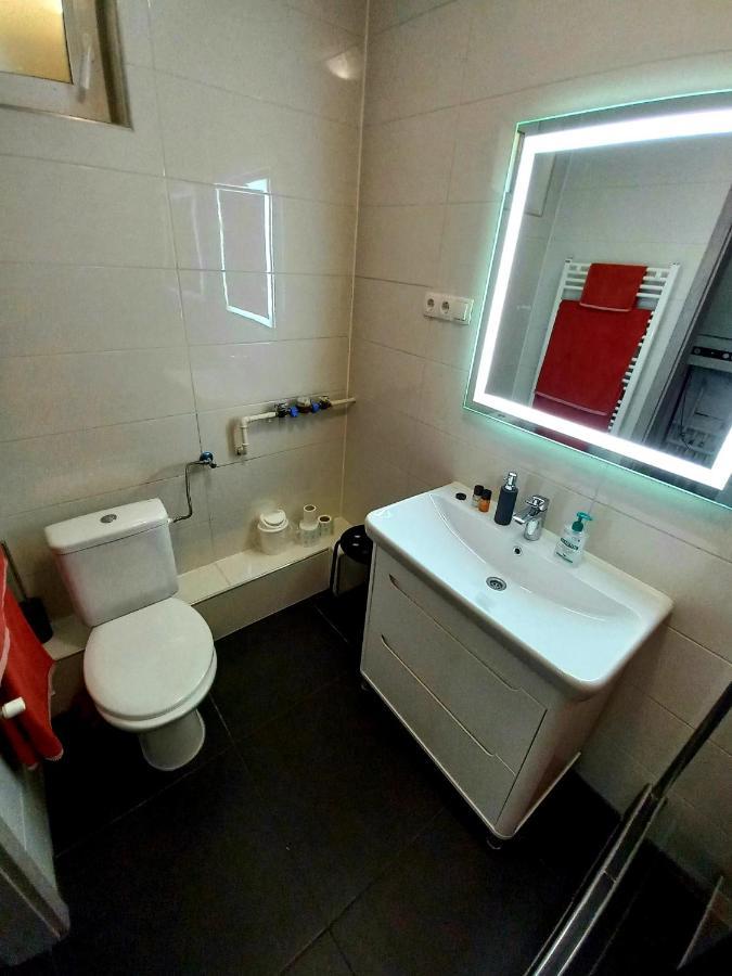 Buckingham Palace Apartman, ديبريتْسين المظهر الخارجي الصورة
